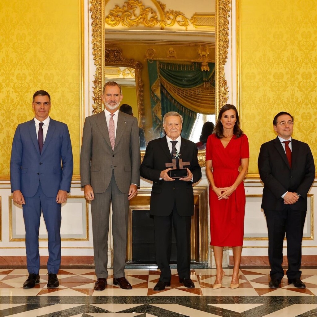 448F364C-A975-4804-8B52-B26DE7D6B82C