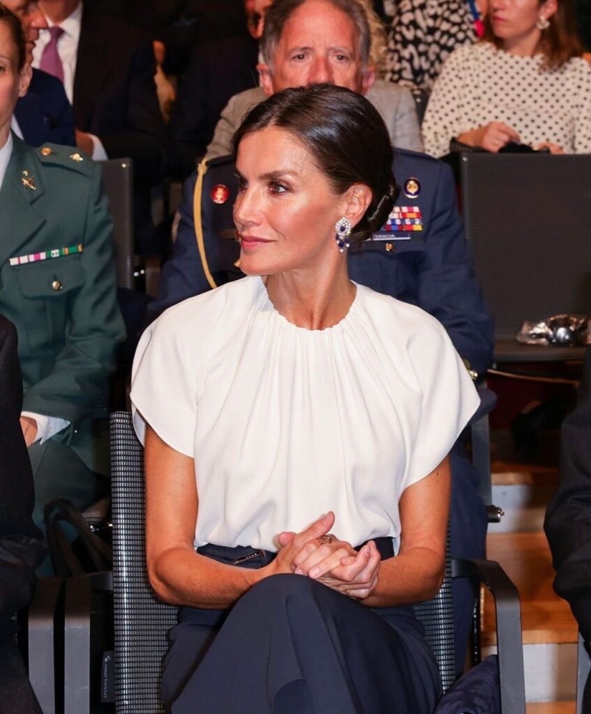 6D5A8233-5B20-4EBB-B7B6-A3C101E076AE