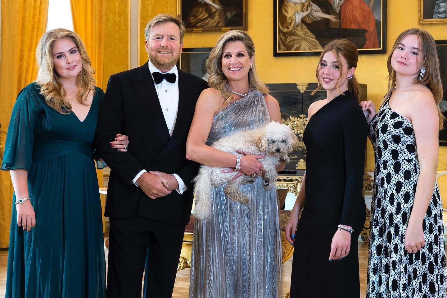 The Dutch Royal Family has released their 2022 Christmas Card! The