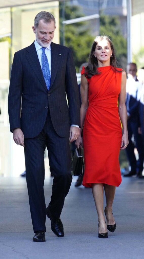 70544BB7-CAAF-47EF-A0F7-54D3537C169C