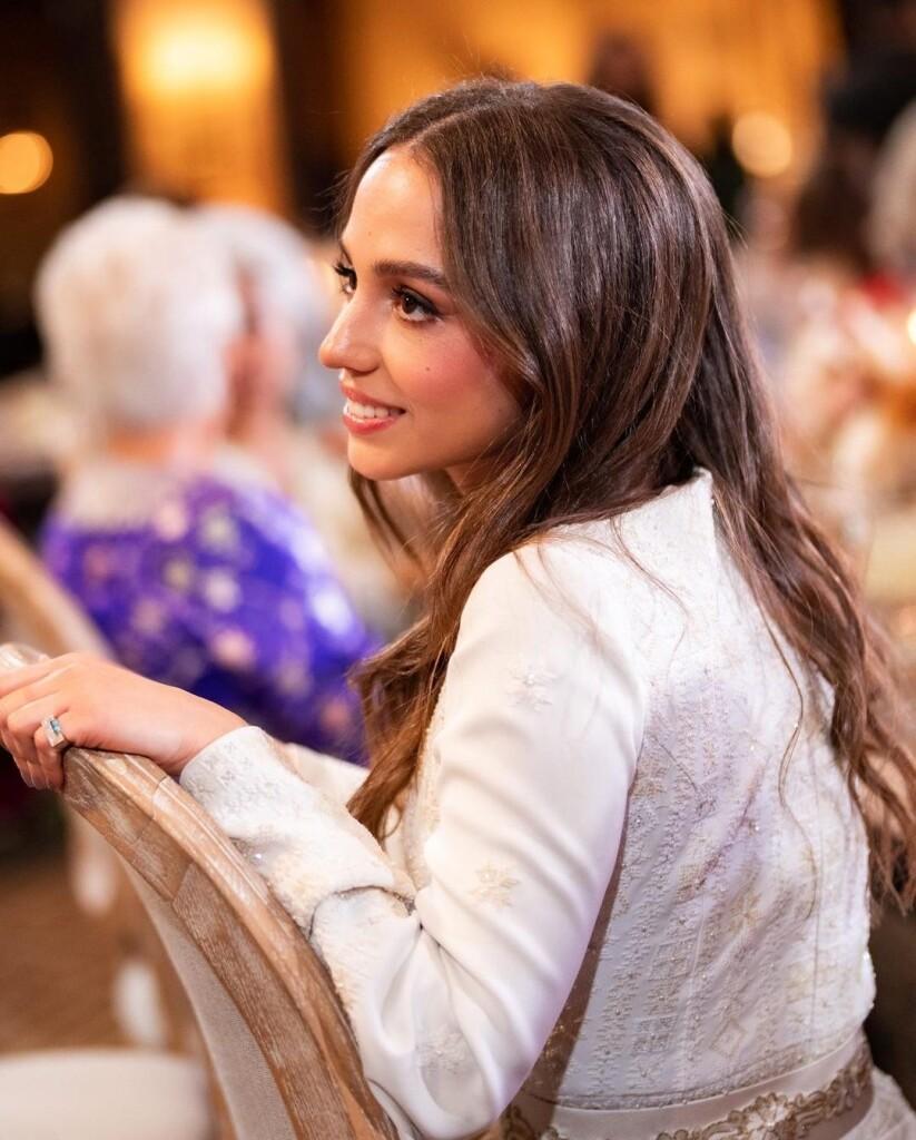 1222C47B-977E-49A2-845B-55E1A671721E