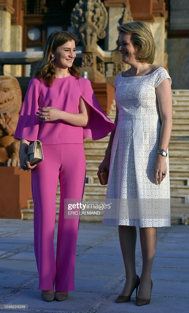 1C427B14-C5AF-42E6-B349-09681C76BAC7