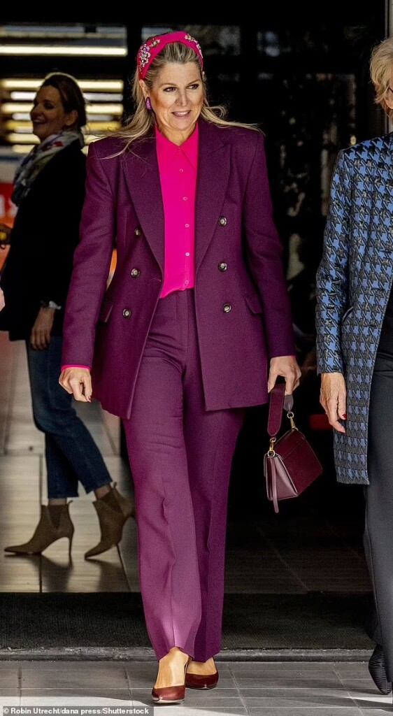 4A0BB8FC-D152-466C-B19B-2E06B6B07712