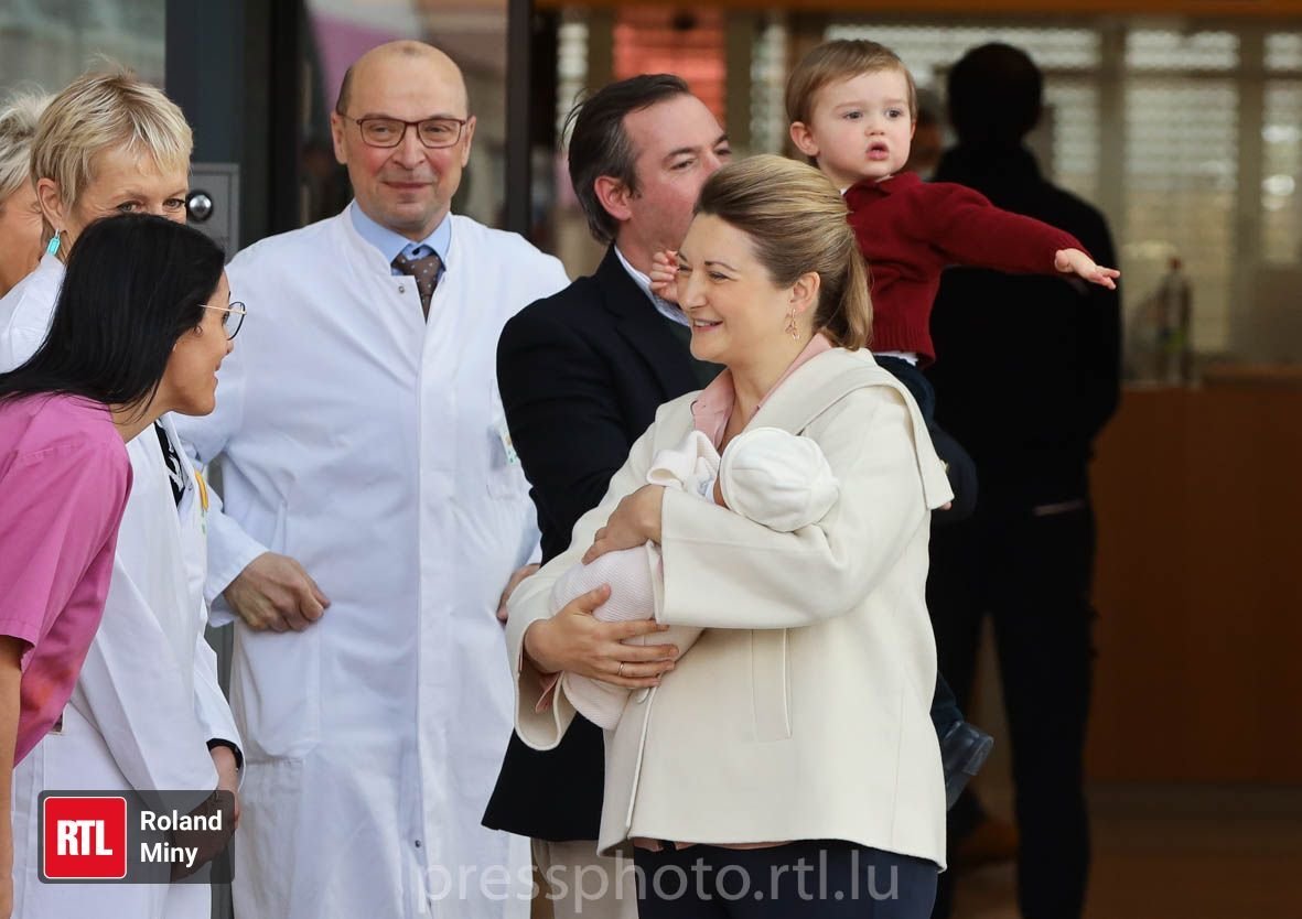 HGD Guillaume and HGD Stéphanie of Luxembourg have left the Grand Duchesse Charlotte Maternity