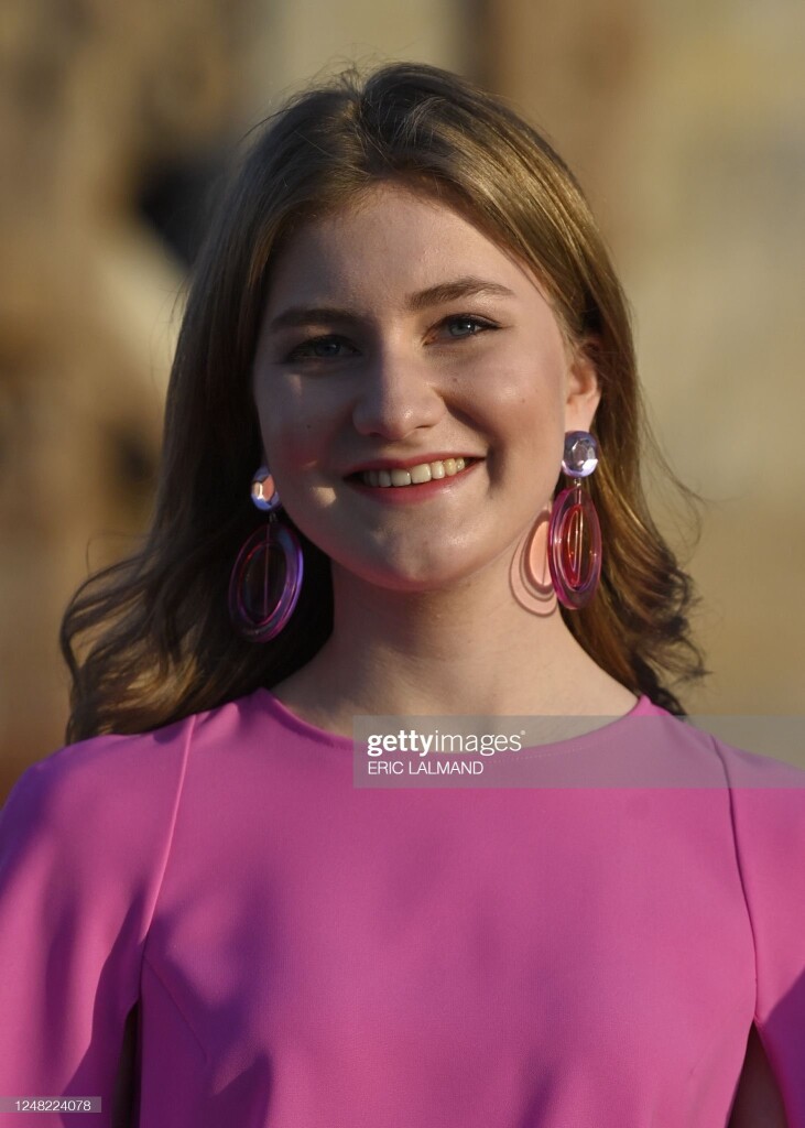 8898B5AB-1DE2-48EB-8974-310BAD3E2495