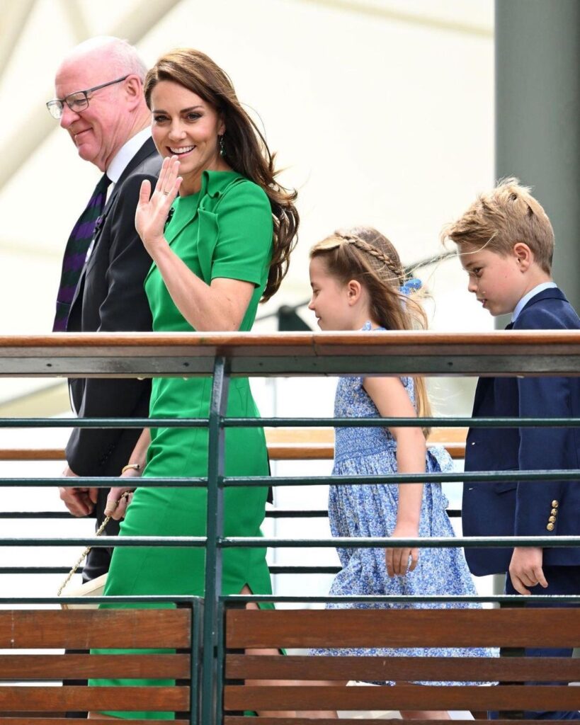 The Prince and Princess of Wales, George and Princess Charlotte arrived ...